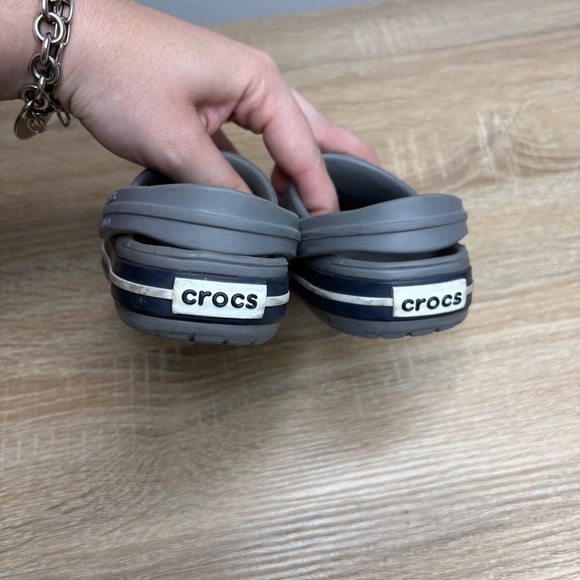 Kids Gray Crocs C8 - Picture 3 of 5